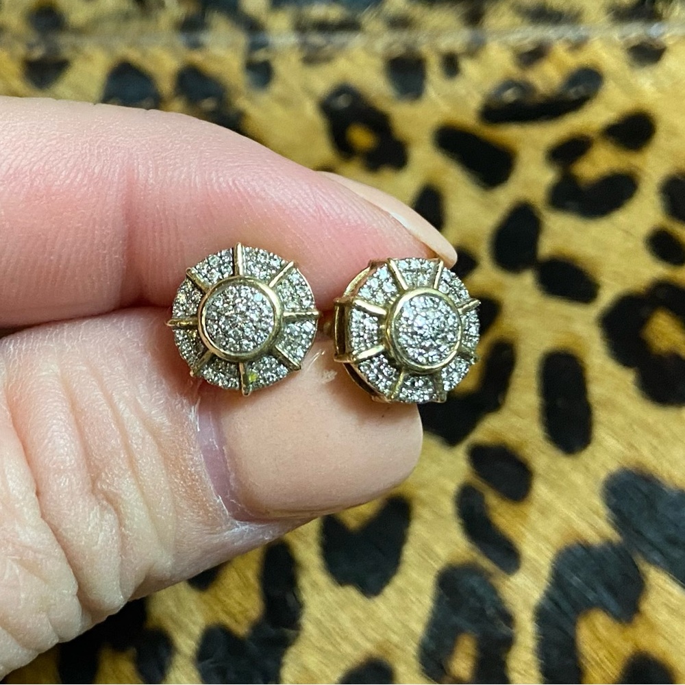 Vintage 0.82CTW 10K Yellow Gold Stud Circular Screw Back Earrings
